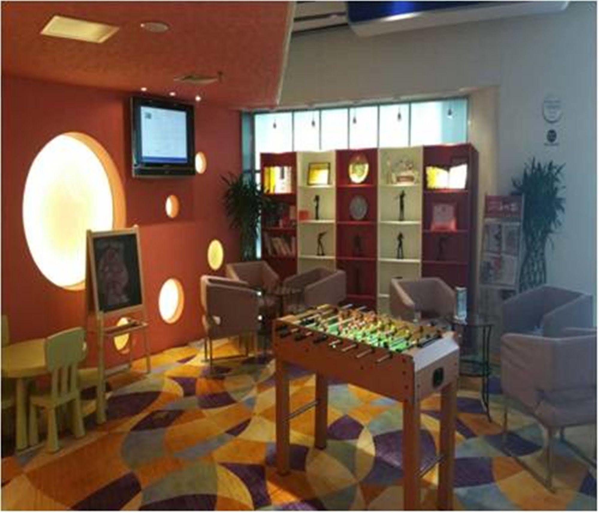 Holiday Inn Express Tianjin Binhai Kültér fotó