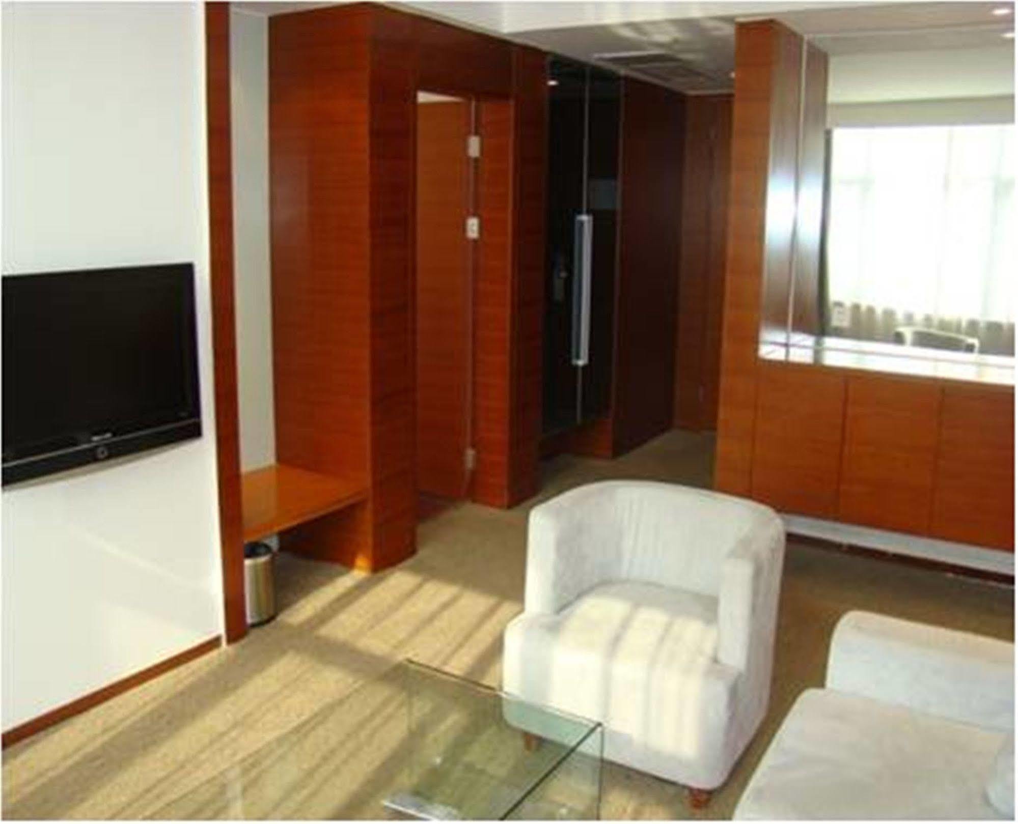 Holiday Inn Express Tianjin Binhai Kültér fotó